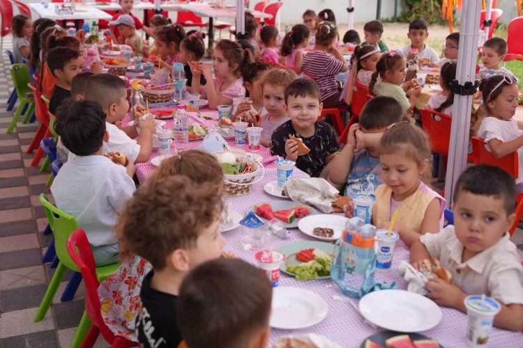 Başkan Çetin Akın Çocuklarla Mangal Partisinde Buluştu